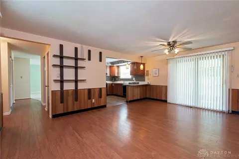 1053 Imperial Blvd, Springfield, OH 45503 photo 2