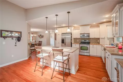 110 Clearview Dr, Springboro, OH 45066 photo 9