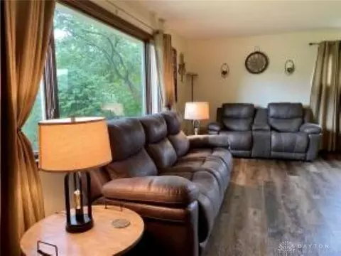 2636 Marinette Dr, Springfield, OH 45503 photo 3
