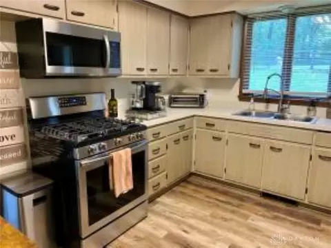 2636 Marinette Dr, Springfield, OH 45503 photo 6