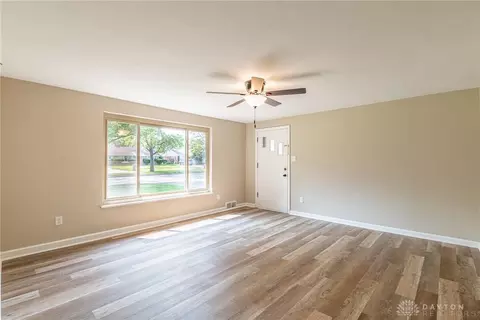 937 E Stroop Rd, Dayton, OH 45429 photo 5