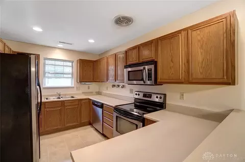 4806 Cornell St, Springfield, OH 45503 photo 8