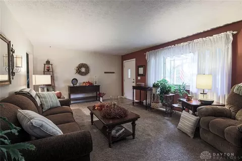 7491 Red Robin St, Franklin, OH 45005 photo 5
