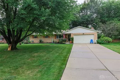 7491 Red Robin St, Franklin, OH 45005 photo 2