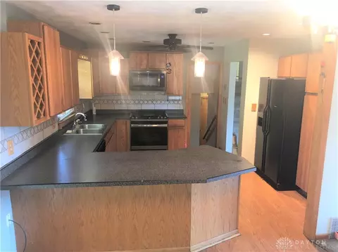 2666 Preston Dr, Springfield, OH 45506 photo 5