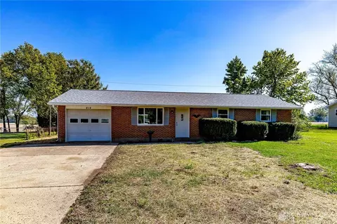 414 Judy Ln, Gratis, OH 45330 photo 1