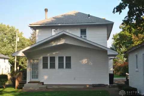 305 N Burnett Rd, Springfield, OH 45503 photo 4