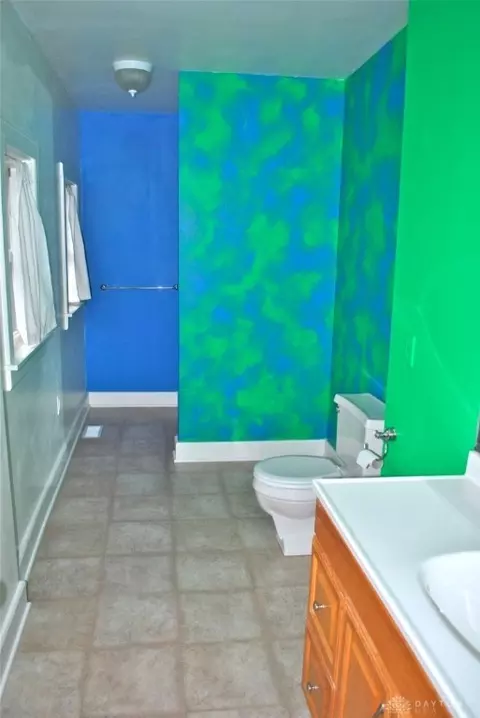 305 N Burnett Rd, Springfield, OH 45503 photo 16