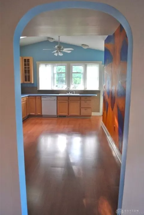 305 N Burnett Rd, Springfield, OH 45503 photo 14
