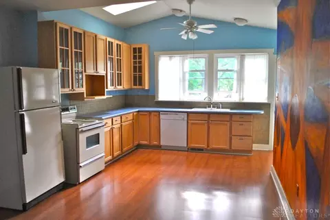 305 N Burnett Rd, Springfield, OH 45503 photo 15
