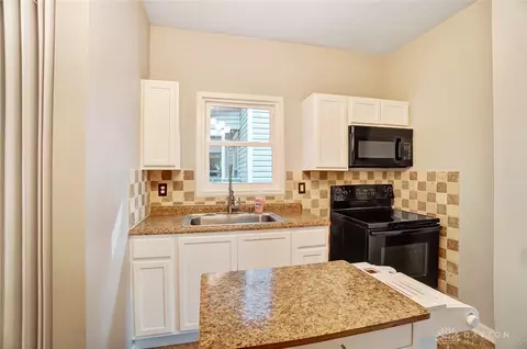 205 N Bechtle Ave, Springfield, OH 45504 photo 15