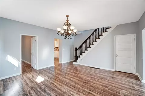 205 N Bechtle Ave, Springfield, OH 45504 photo 8
