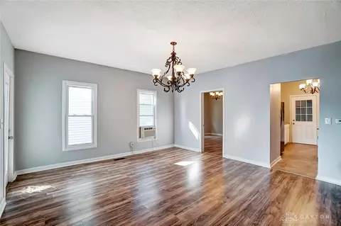 205 N Bechtle Ave, Springfield, OH 45504 photo 7