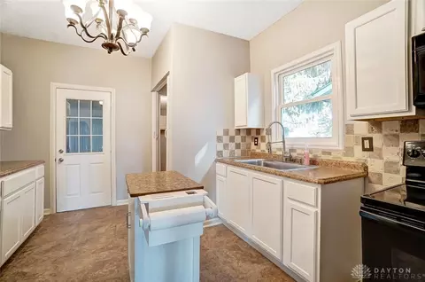 205 N Bechtle Ave, Springfield, OH 45504 photo 16