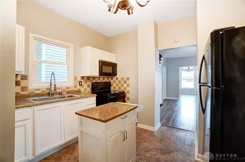 205 N Bechtle Ave, Springfield, OH 45504 photo 14