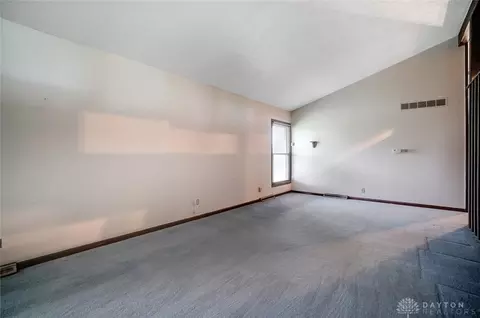 2427 Erter Dr, Springfield, OH 45503 photo 9