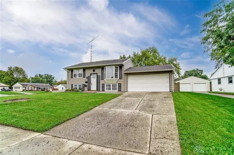 3314 Woonsocket St, Springfield, OH 45503 photo 2