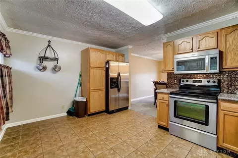 3314 Woonsocket St, Springfield, OH 45503 photo 14