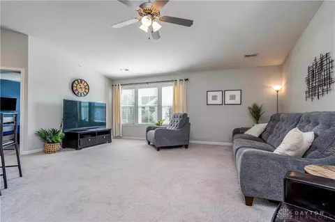 21 Old Pond Rd, Springboro, OH 45066 photo 11