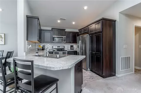 21 Old Pond Rd, Springboro, OH 45066 photo 14