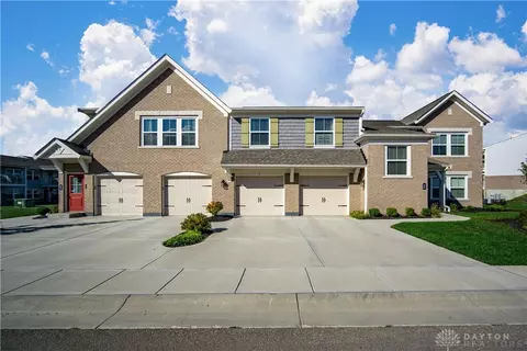 21 Old Pond Rd, Springboro, OH 45066 photo 3