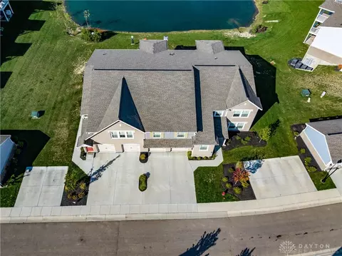 21 Old Pond Rd, Springboro, OH 45066 photo 4