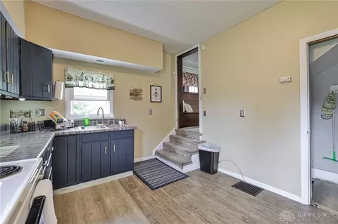 31 W State St, Springfield, OH 45506 photo 12