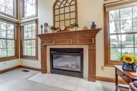 1102 Woodhaven Ct, Springfield, OH 45503 photo 7