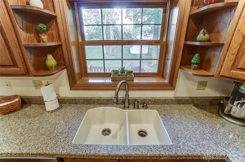 1102 Woodhaven Ct, Springfield, OH 45503 photo 18