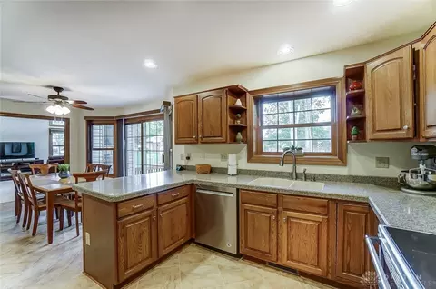 1102 Woodhaven Ct, Springfield, OH 45503 photo 19