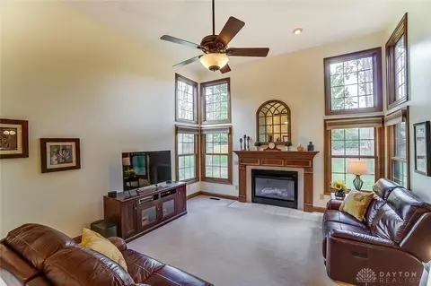 1102 Woodhaven Ct, Springfield, OH 45503 photo 8