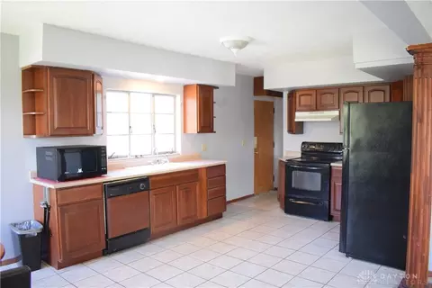125 Wenova Dr, Springfield, OH 45502 photo 9