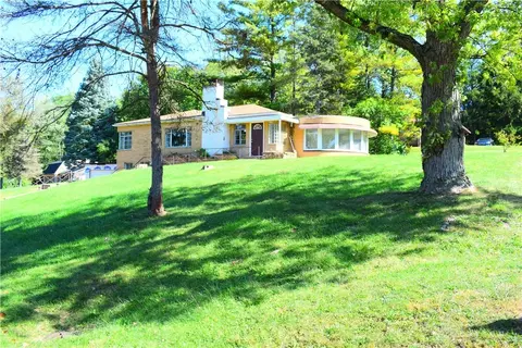 125 Wenova Dr, Springfield, OH 45502 photo 2