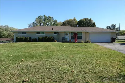 2462 Thor Dr, Springfield, OH 45503 photo 1