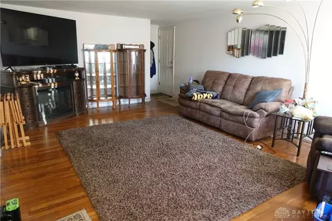 2462 Thor Dr, Springfield, OH 45503 photo 3