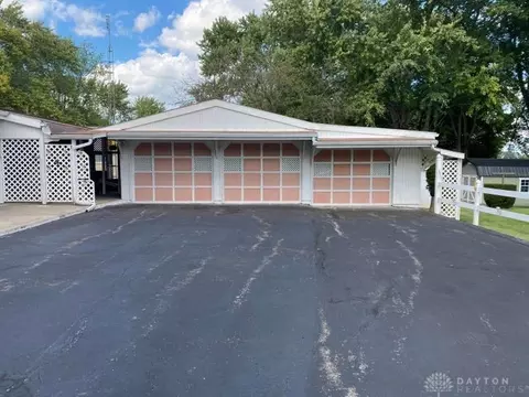 500 Sheffield Dr, Springfield, OH 45506 photo 5