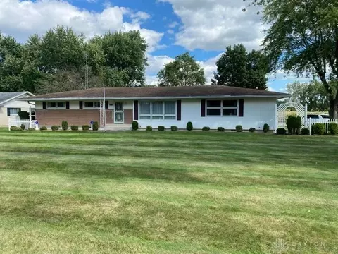 500 Sheffield Dr, Springfield, OH 45506 photo 3