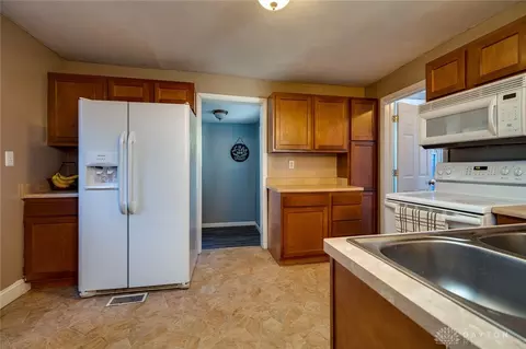 558 Sherman Ave, Springfield, OH 45503 photo 16