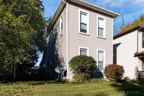558 Sherman Ave, Springfield, OH 45503 photo 2