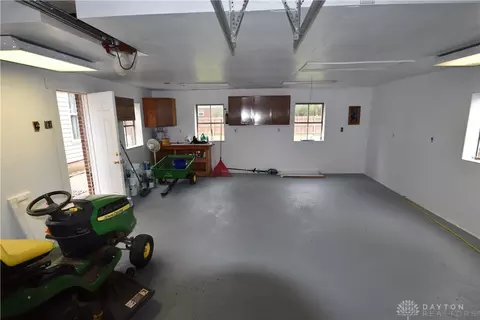 208 E Main St, Medway, OH 45341 photo 18