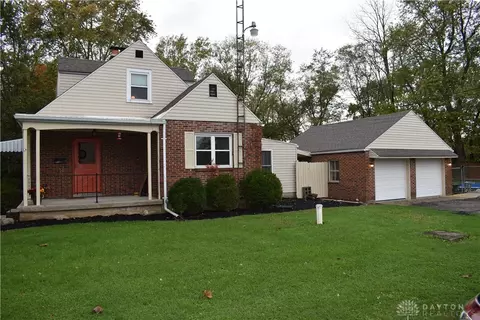 208 E Main St, Medway, OH 45341 photo 2