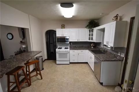 208 E Main St, Medway, OH 45341 photo 5