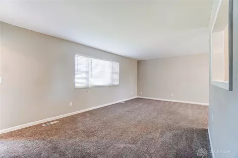 35 Walnut Pl, Springboro, OH 45066 photo 7
