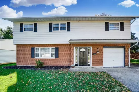 35 Walnut Pl, Springboro, OH 45066 photo 1