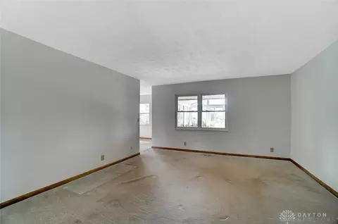 319 Villa Rd, Springfield, OH 45503 photo 9