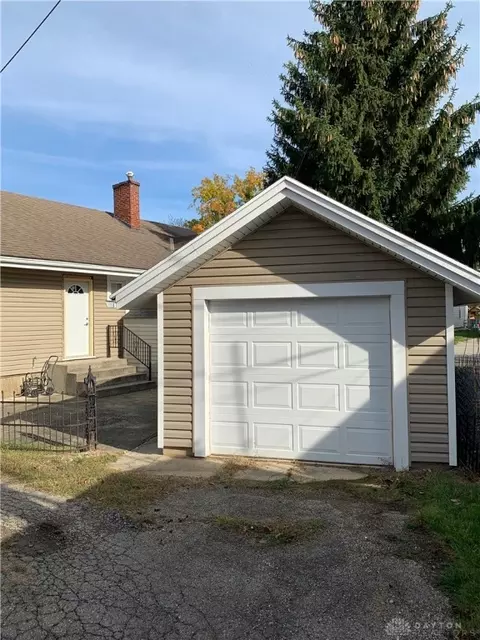 916 E Main St, Troy, OH 45373 photo 33