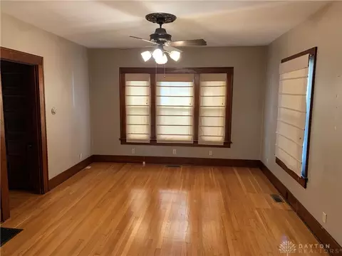 916 E Main St, Troy, OH 45373 photo 3