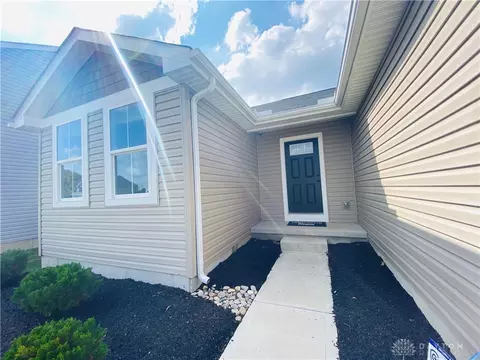 205 S Tuttle Rd, Springfield, OH 45505 photo 2