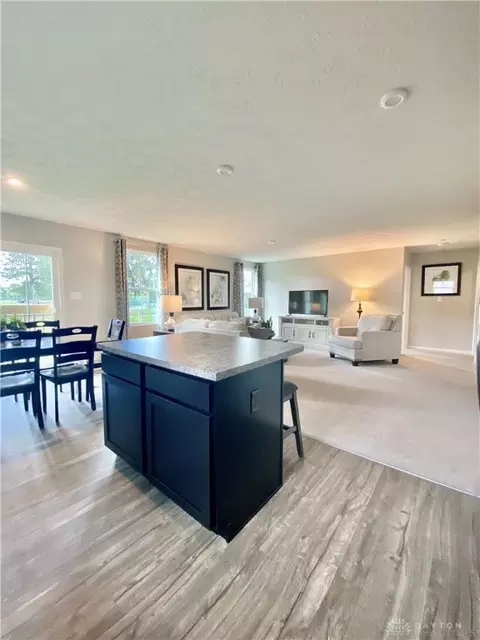 205 S Tuttle Rd, Springfield, OH 45505 photo 6