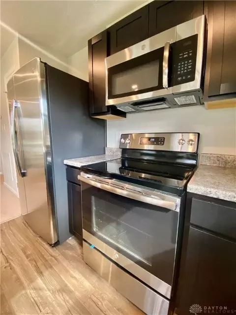 205 S Tuttle Rd, Springfield, OH 45505 photo 8